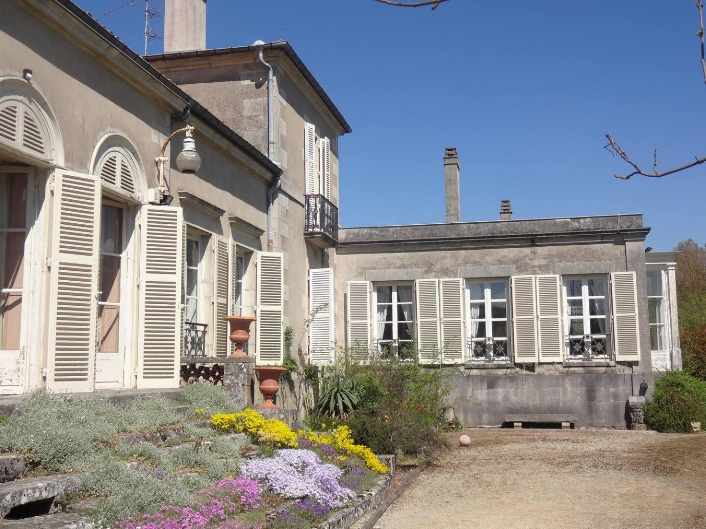 Chateau De Choloy Екстериор снимка