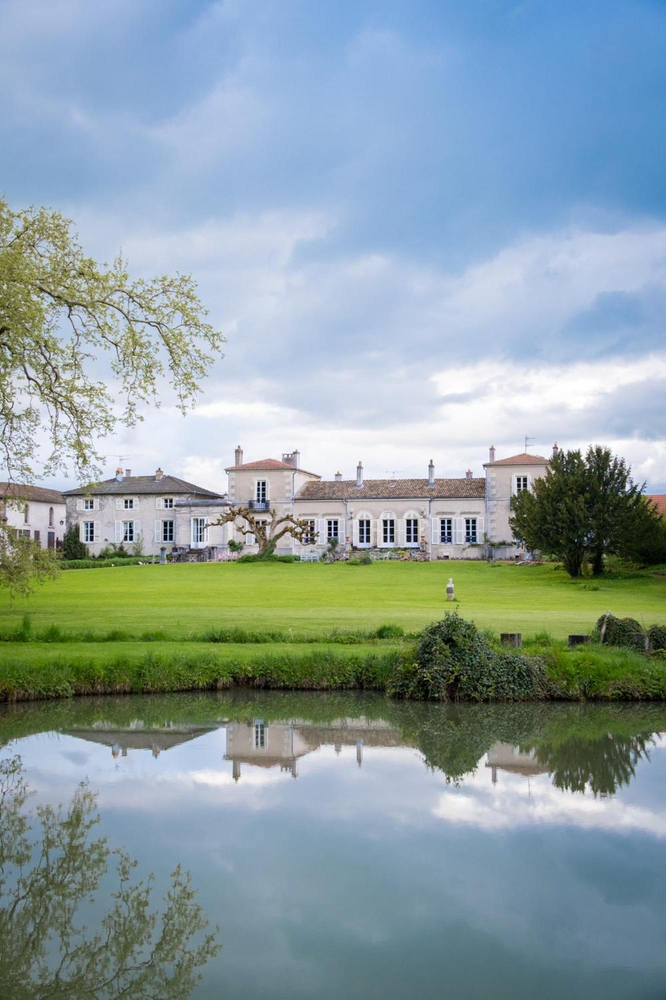Chateau De Choloy Екстериор снимка